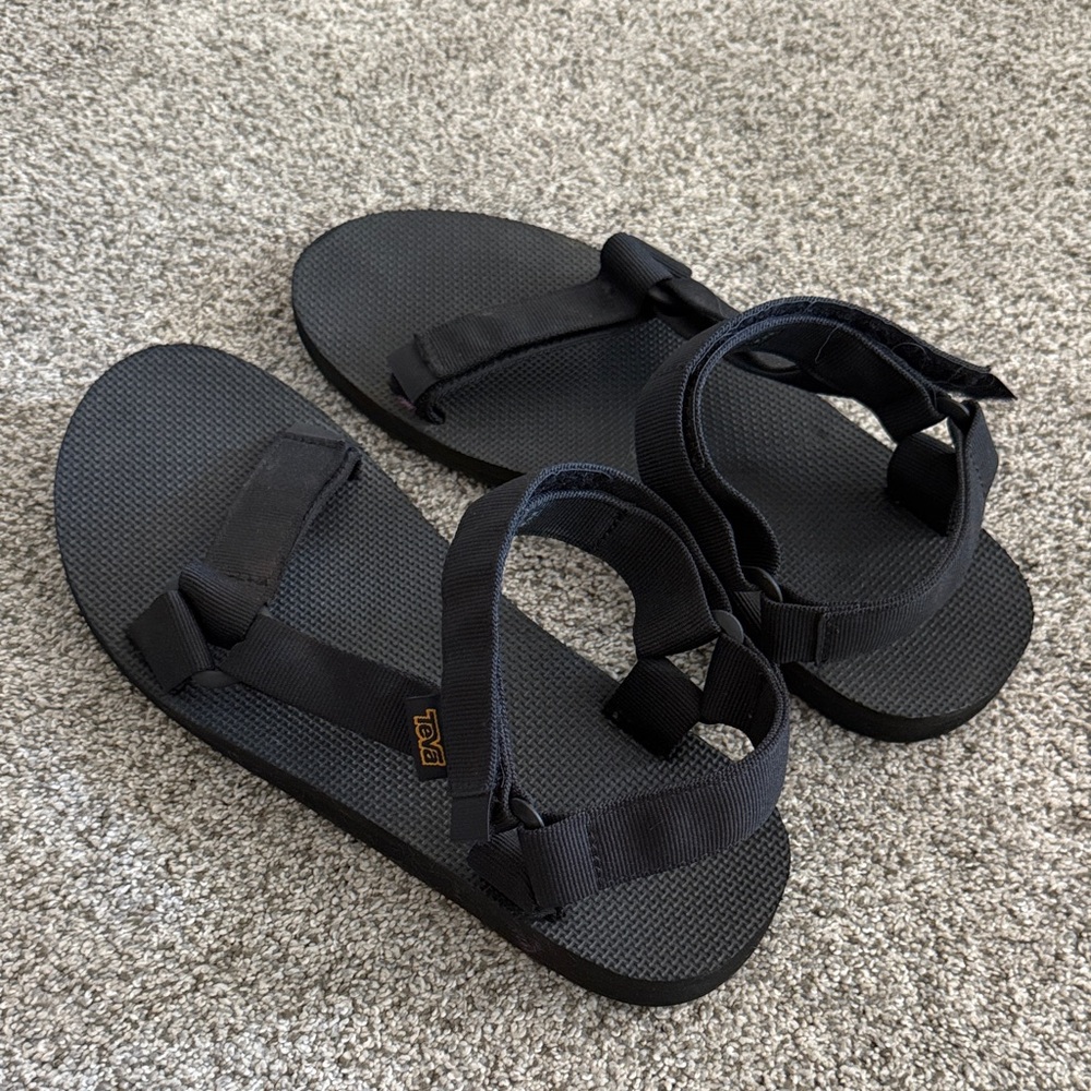 Men’s Black Teva Sandals with Adjustable Straps Size 11